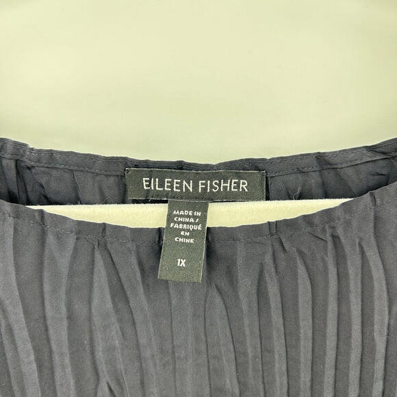 Women's Eileen Fisher Pleated Silk Sleeveless Navy Blue Woven Top 1X - Picture 3 of 3